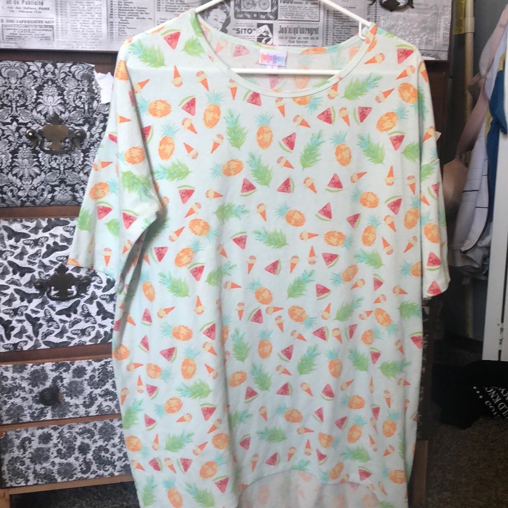 Lularoe tee
